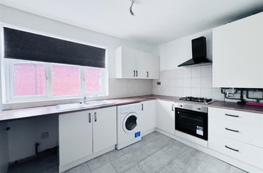 Loughborough Road, West Bridgford, Nottingham - Image 2